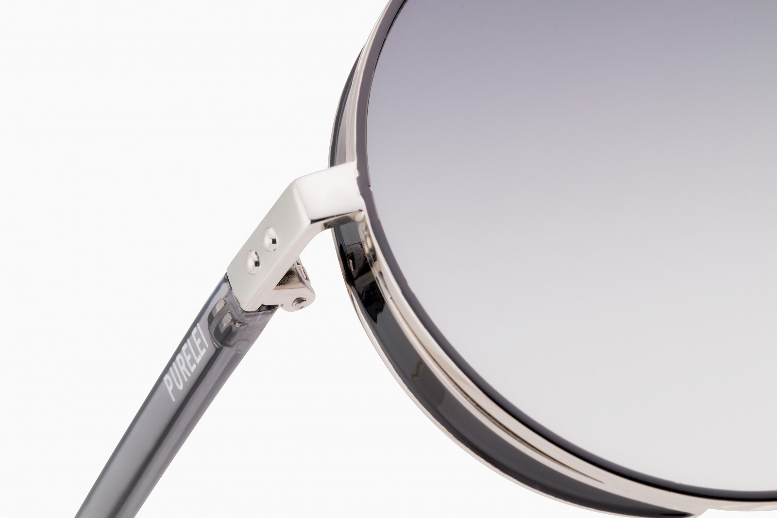 Produktfotografie von Sonnenbrille der Firma Purelei